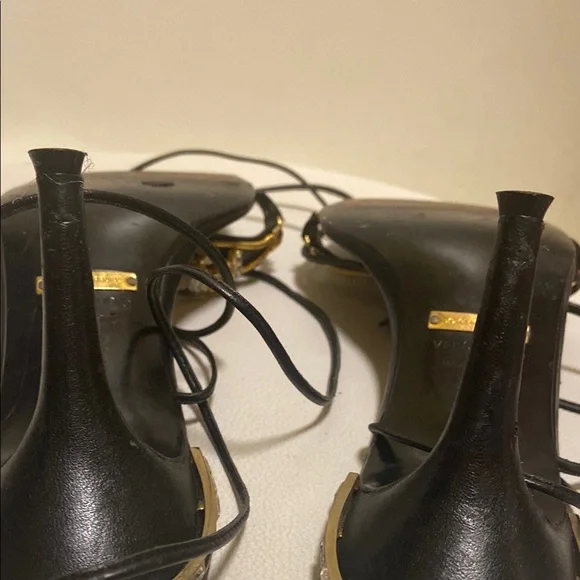 Dolce & Gabbana Christal embroidery Black and Gold Women's Heels